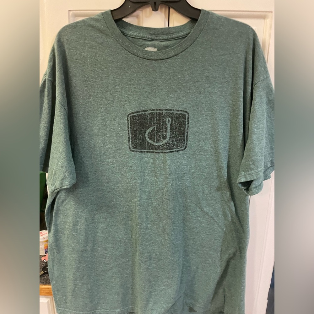 Two Men’s Avid Fishing Tshirts Size XXL